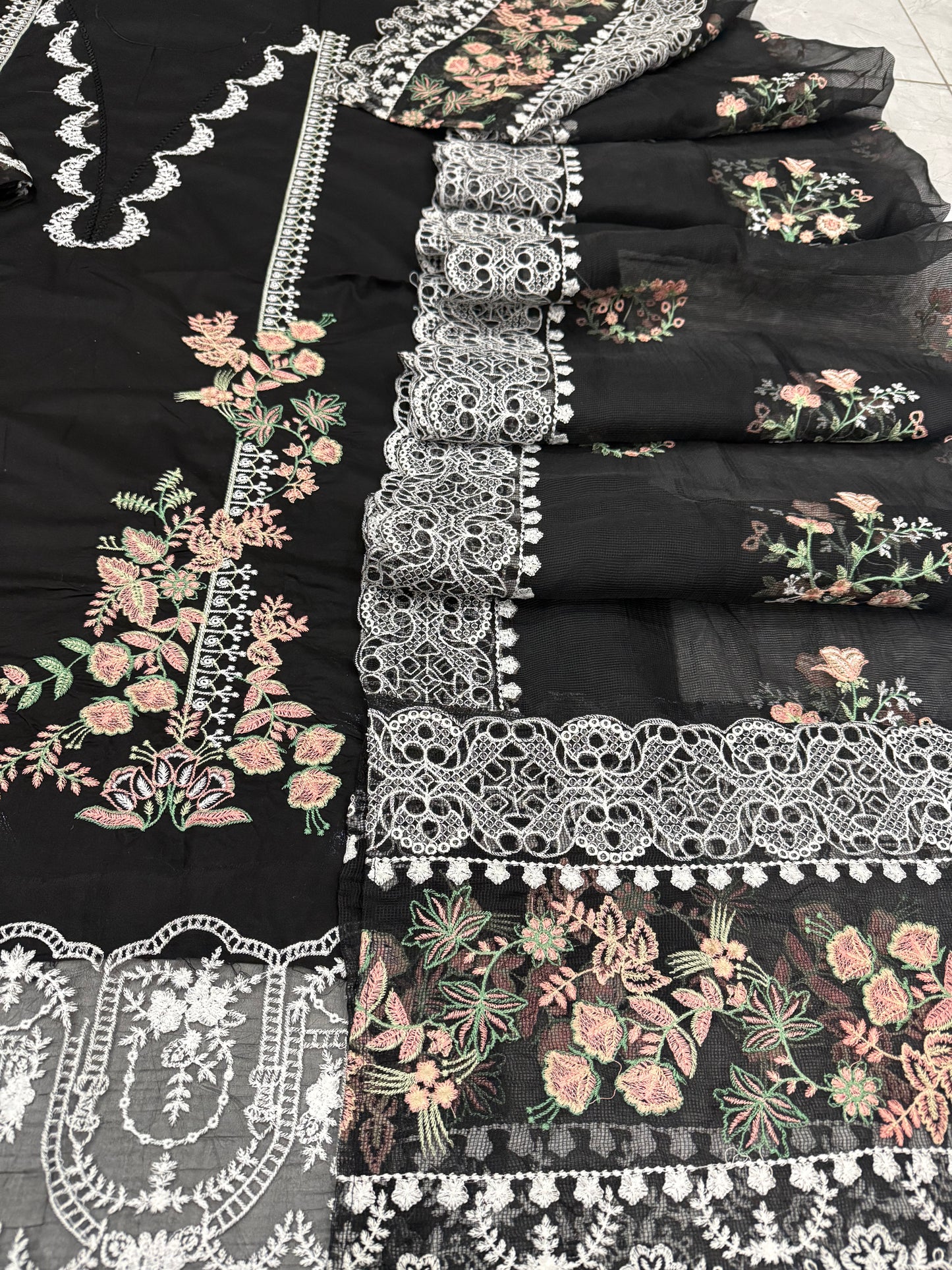 Luxury Lawn Embroidered Suit LW016