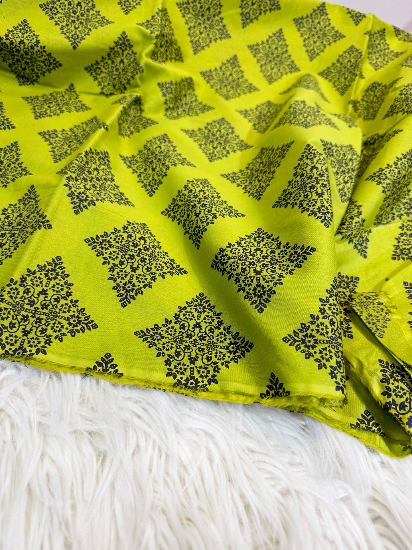 2Piece – Printed Lawn L2P116