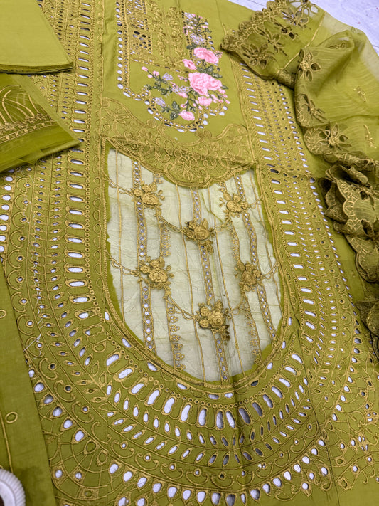 Luxury Lawn Embroidered Suit LW017