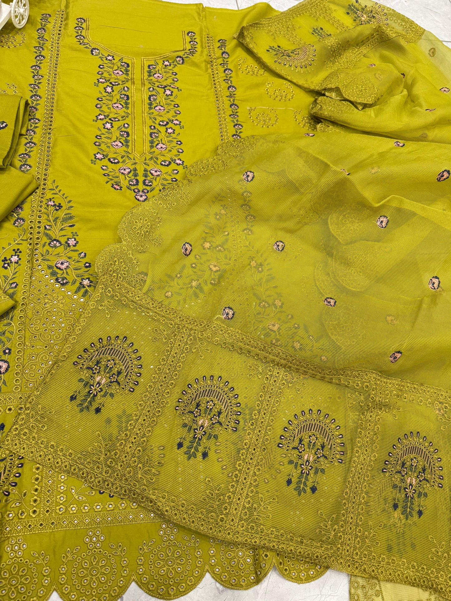 Luxury Lawn Embroidered Suit LW008