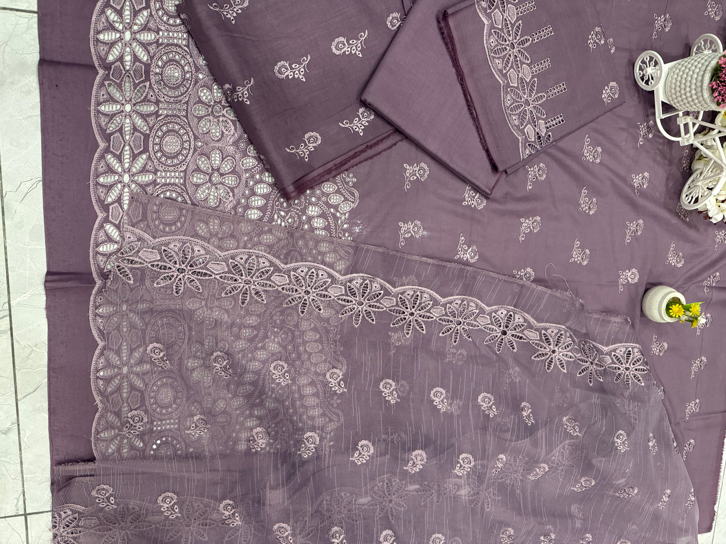 Luxury Lawn Embroidered Suit LW010