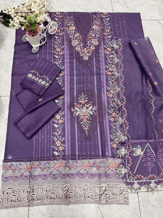Luxury Lawn Embroidered Suit LW021