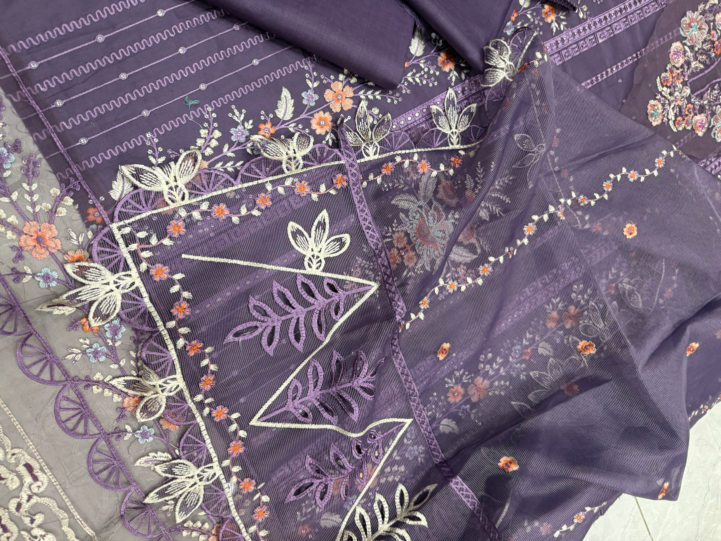 Luxury Lawn Embroidered Suit LW015