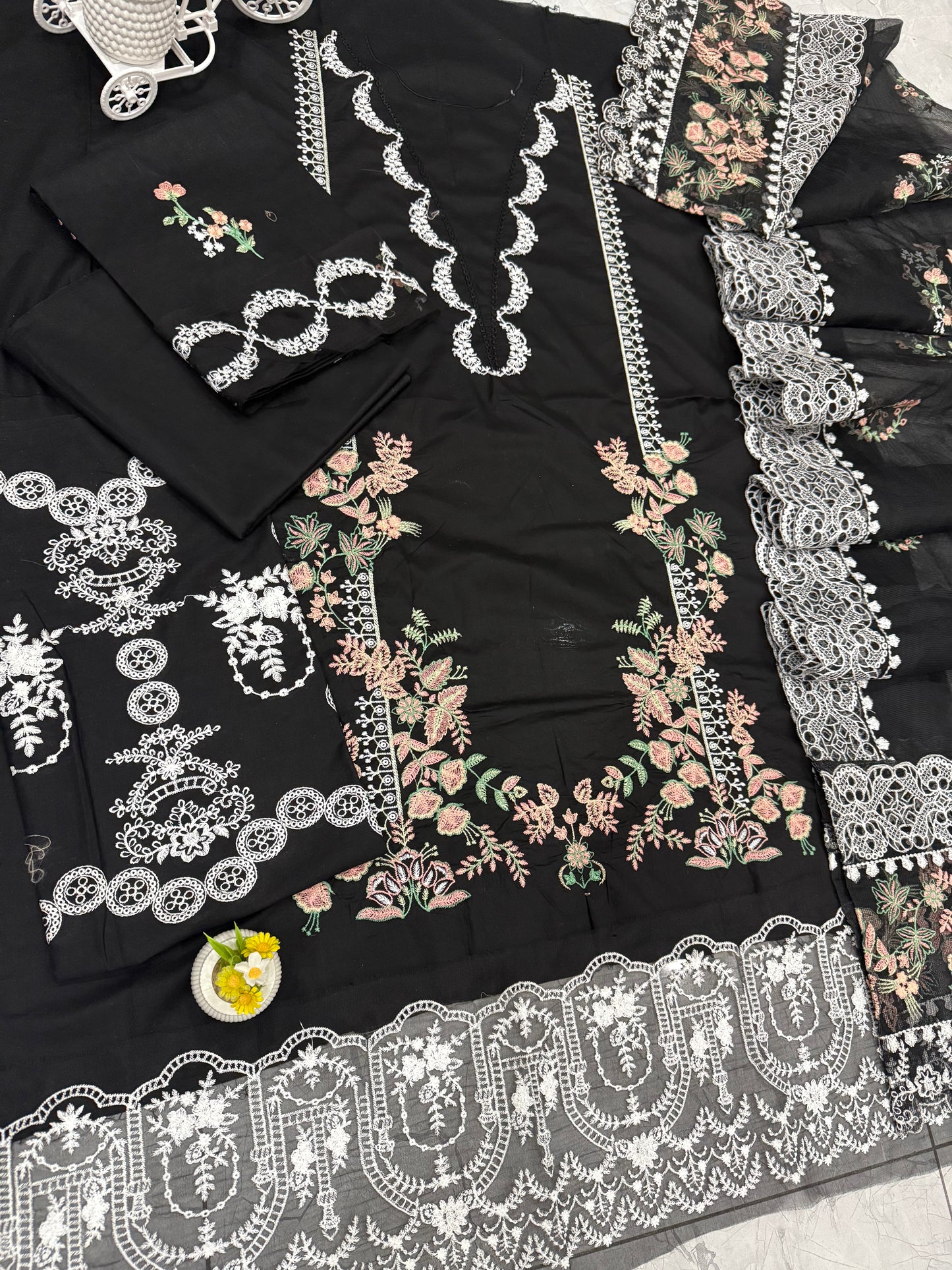 Luxury Lawn Embroidered Suit LW016