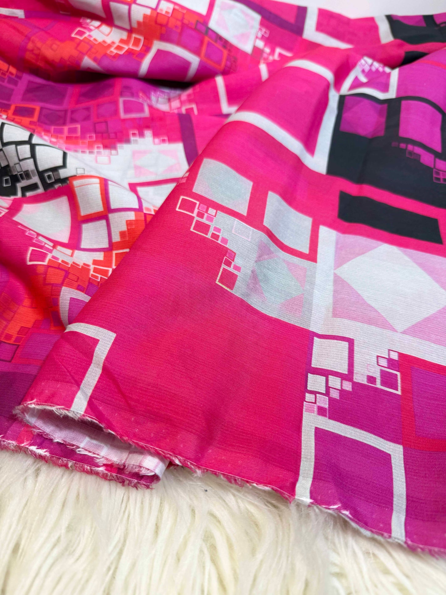 2Piece – Printed Lawn L2P132