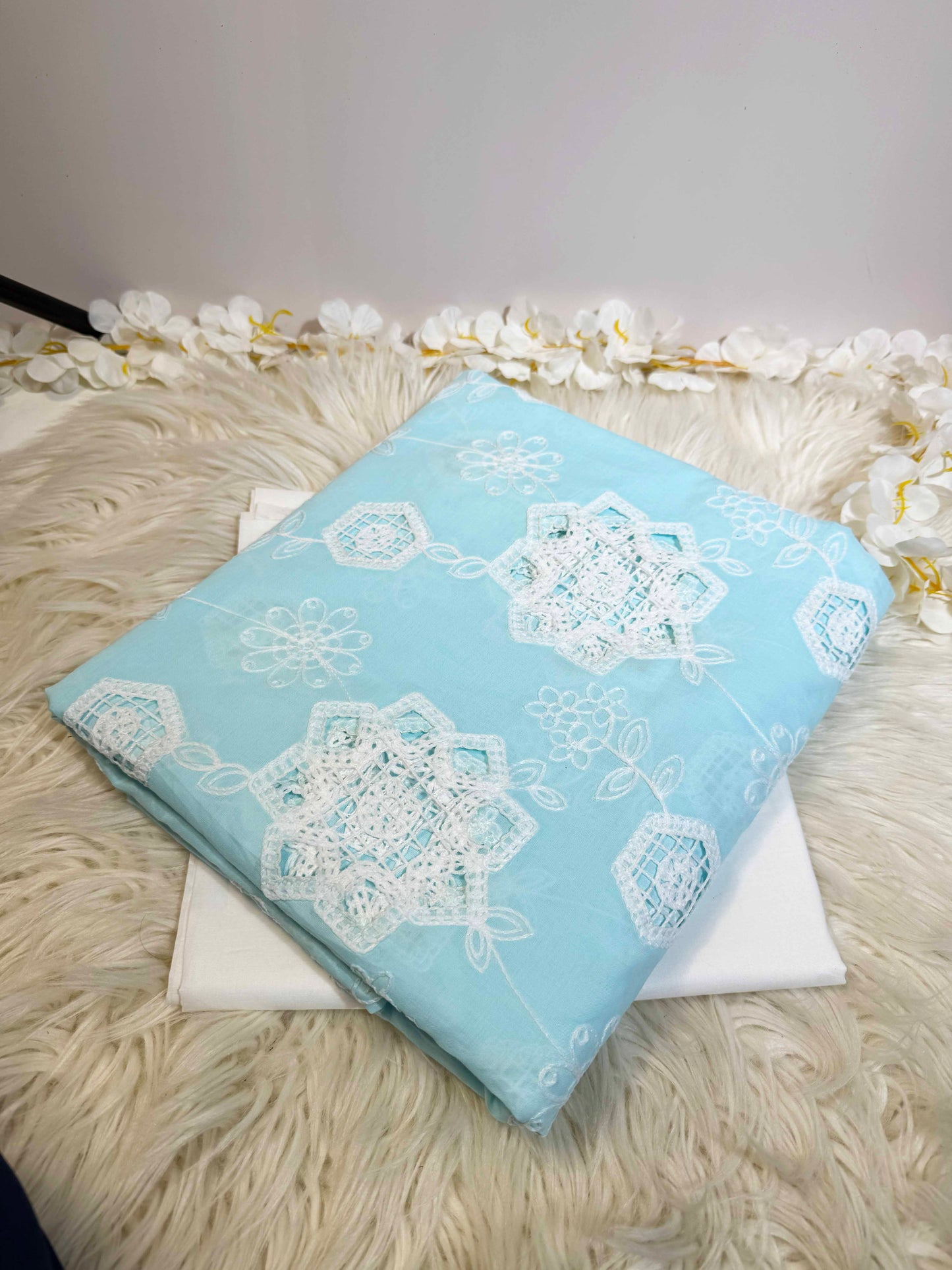 2Piece – Printed Lawn L2P136