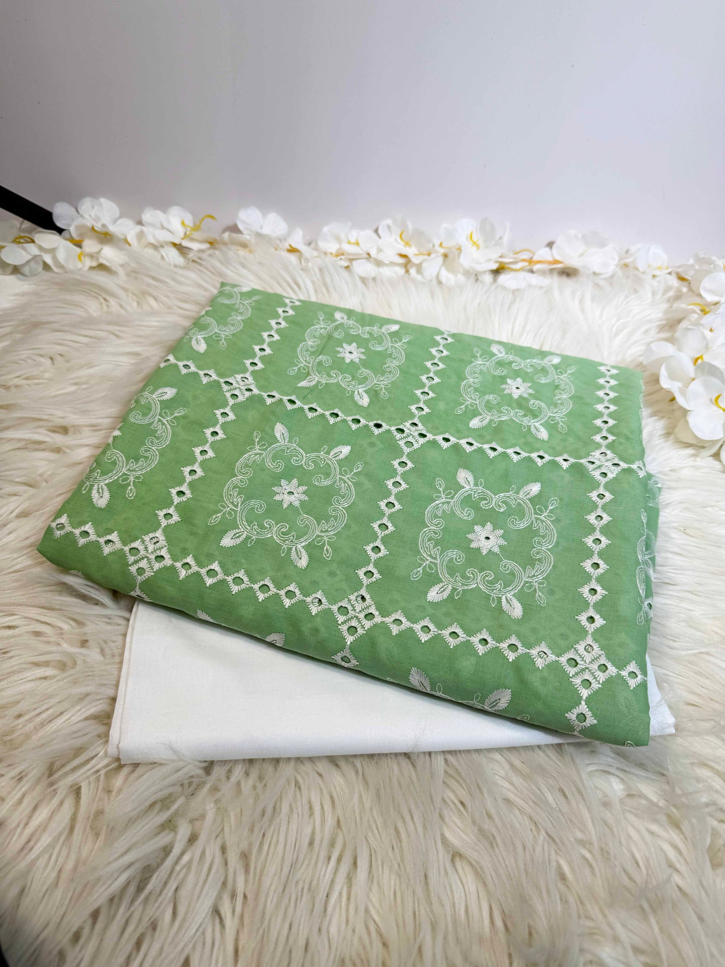 2Piece – Printed Lawn L2P137