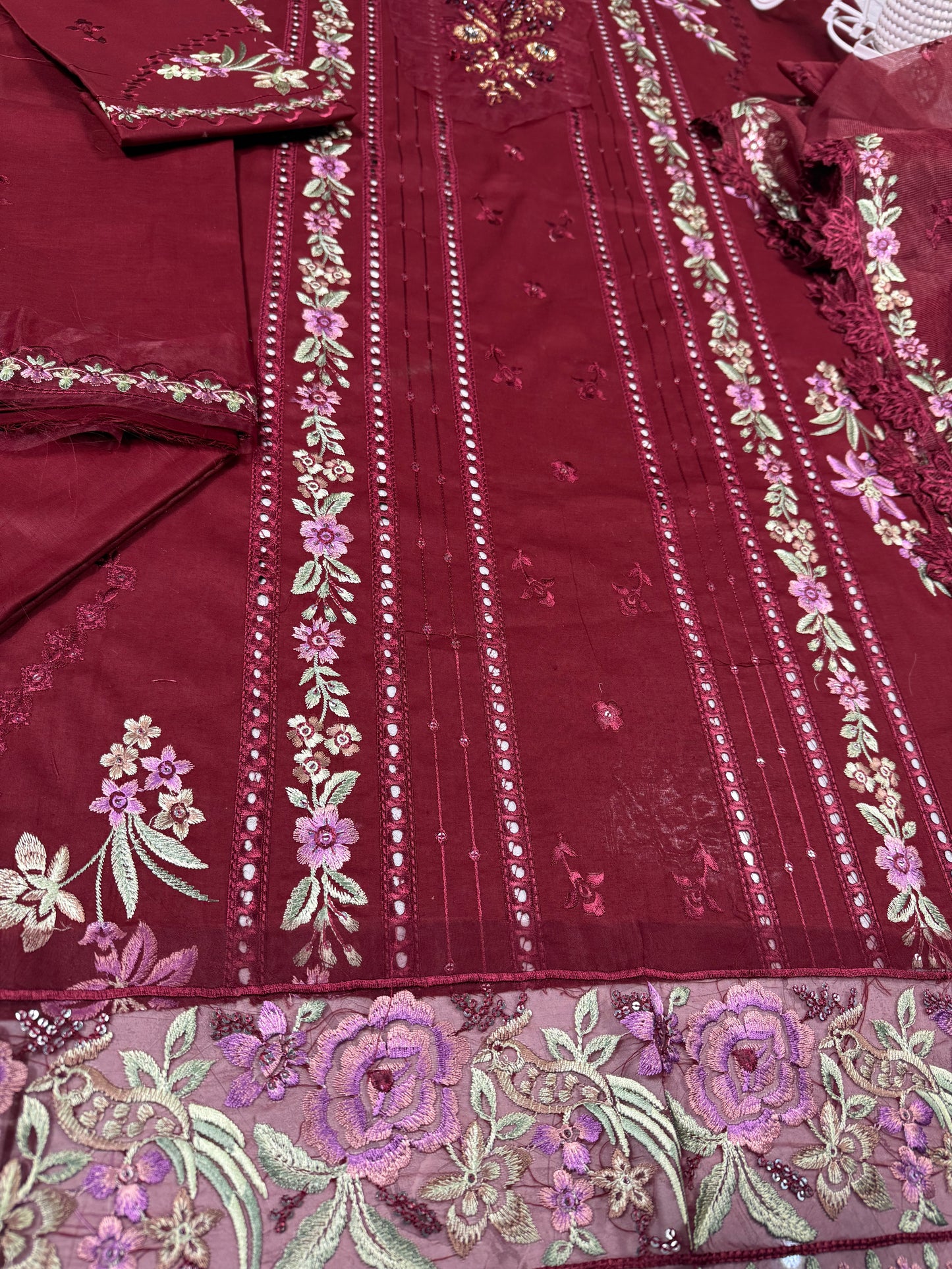 Luxury Lawn Embroidered Suit LW029