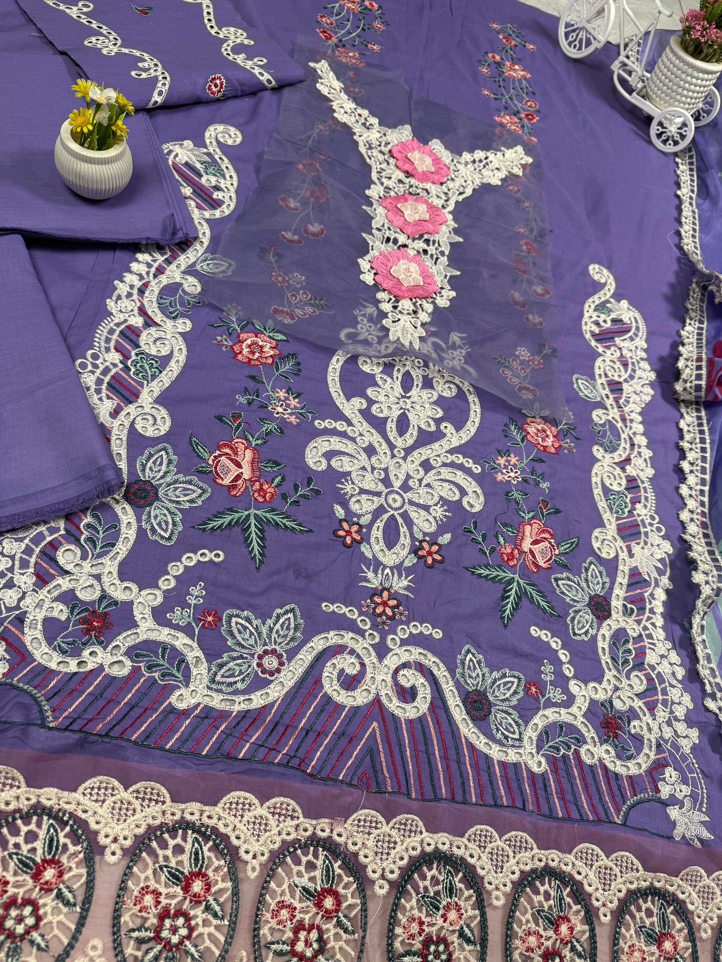 Luxury Lawn Embroidered Suit LW027