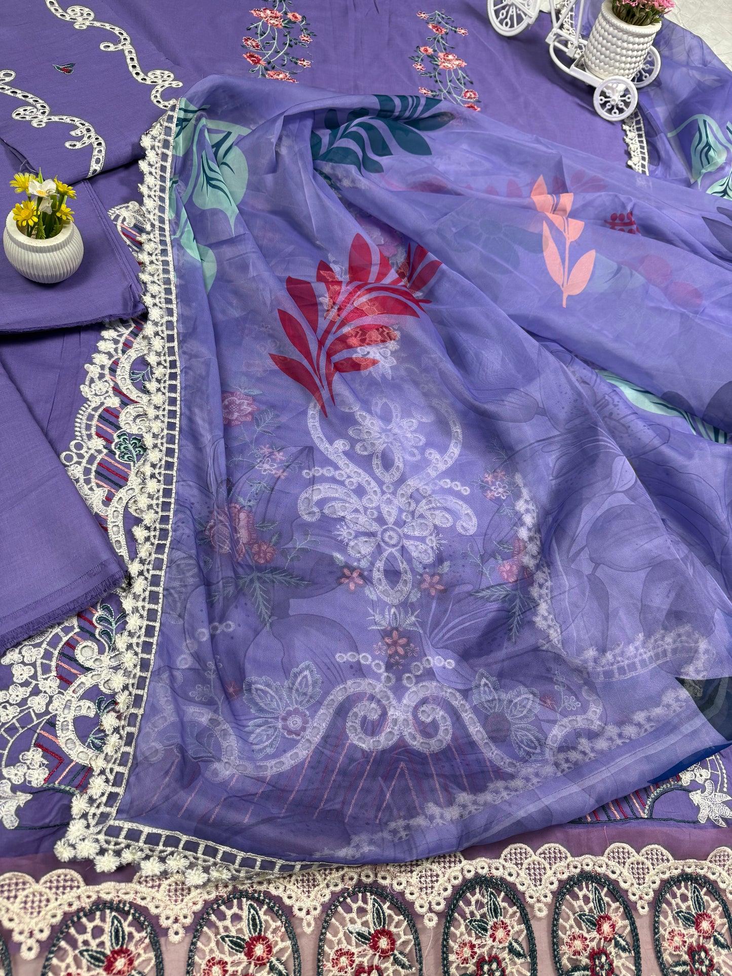 Luxury Lawn Embroidered Suit LW027