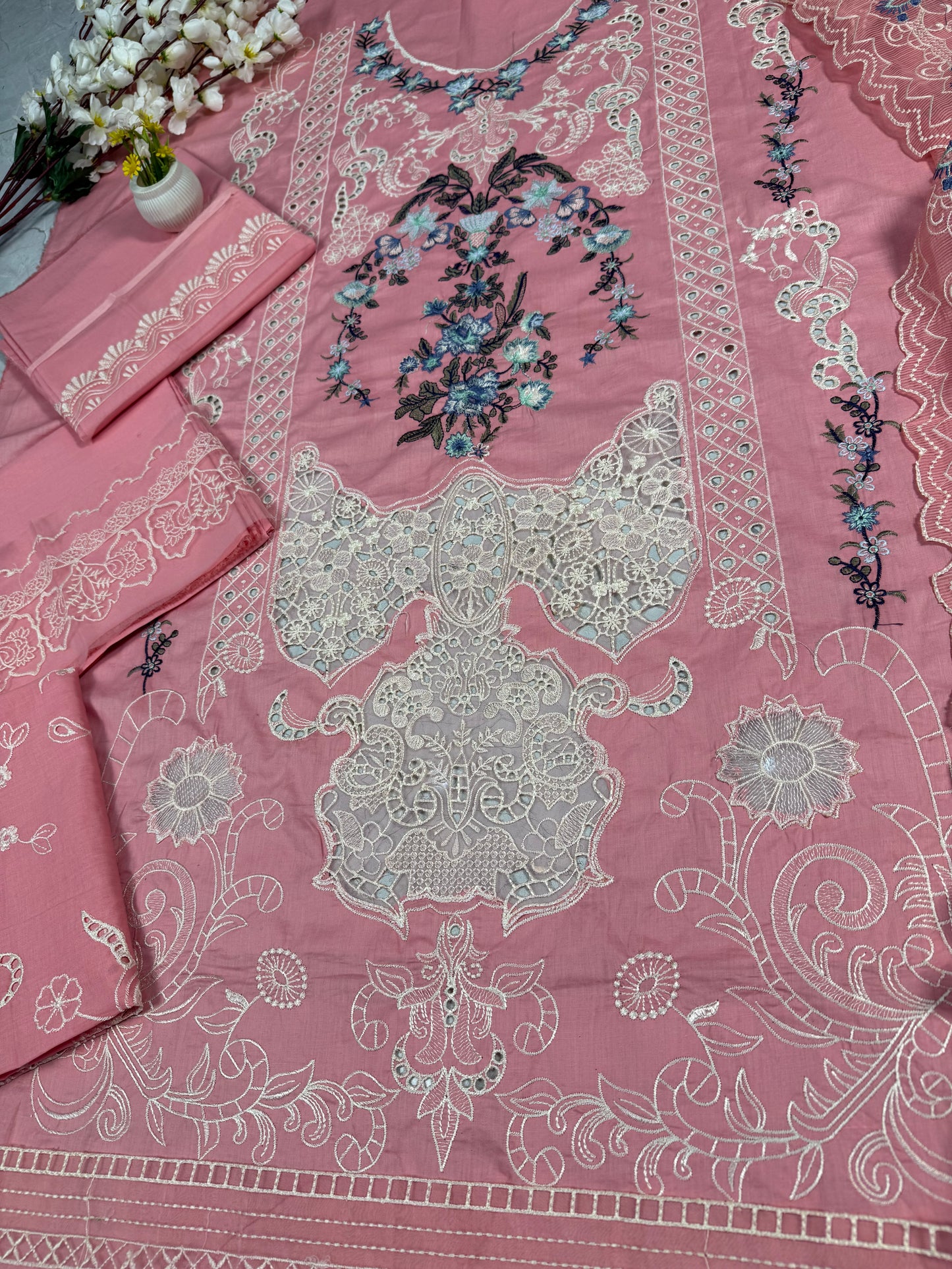 Luxury Lawn Embroidered Suit LW026