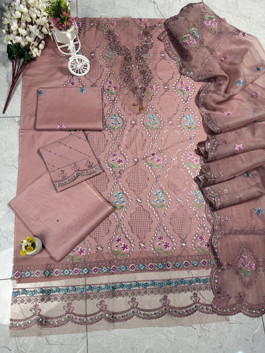 Luxury Lawn Embroidered Suit LW022