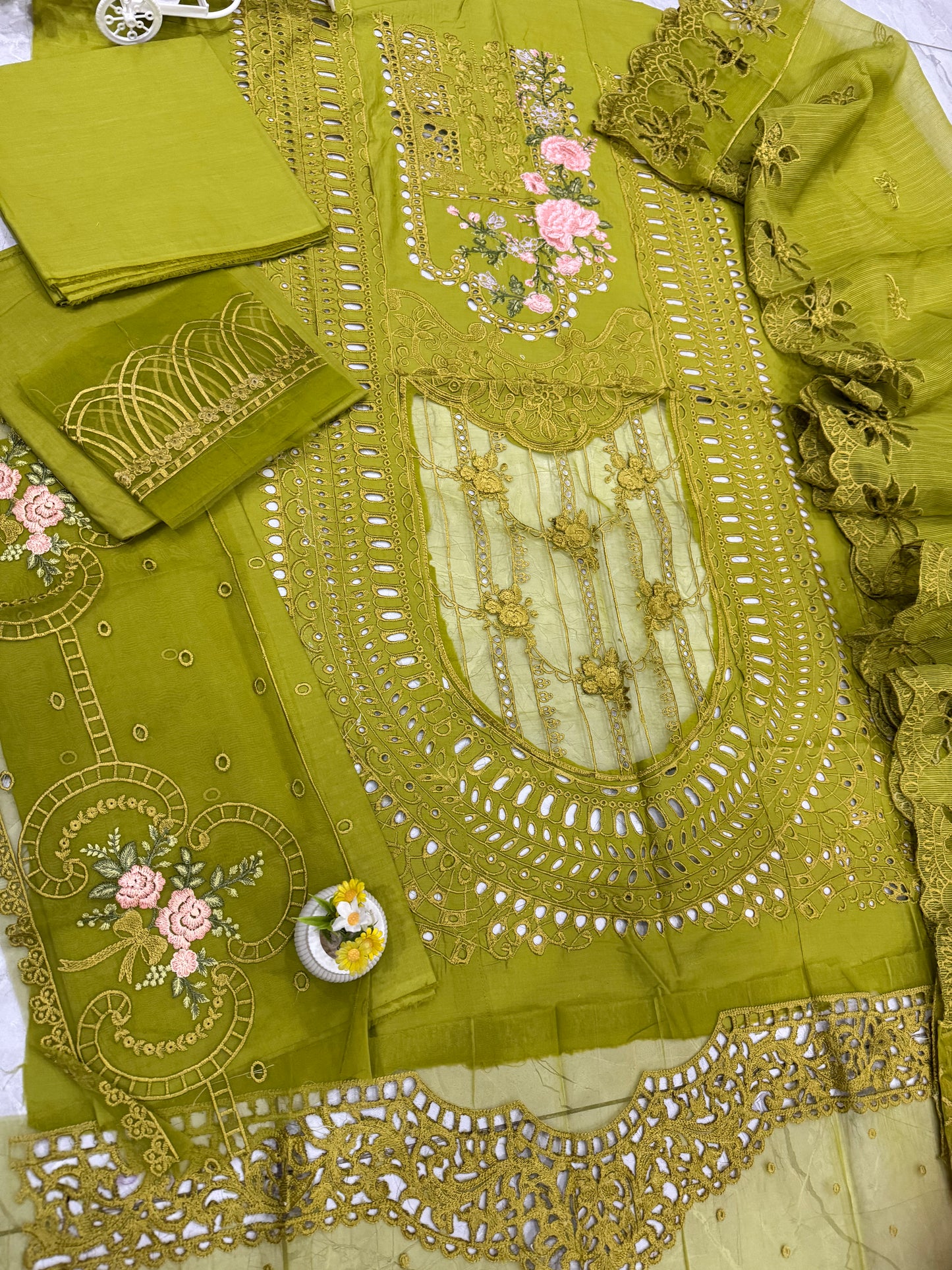 Luxury Lawn Embroidered Suit LW017